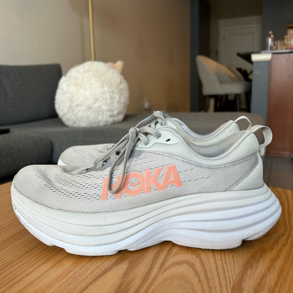 Hoka Bondi 8 Women’s Size 9 (B Medium Width)
